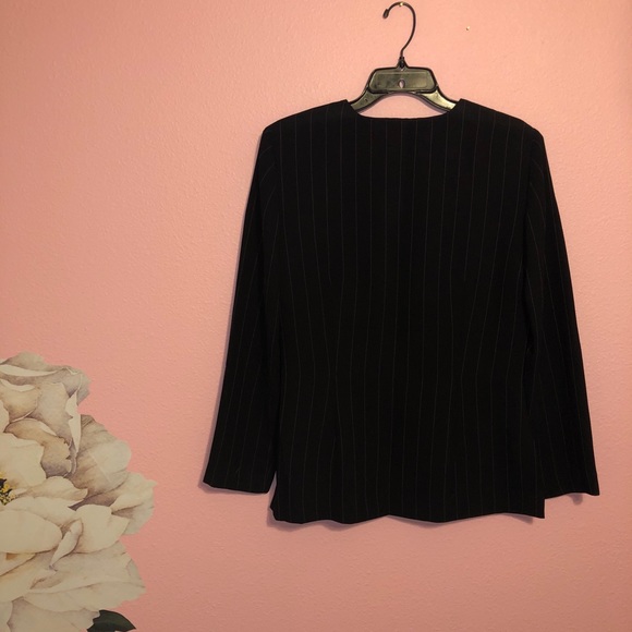 2 piece Suit Set - Picture 2 of 8